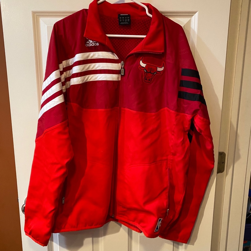 Men’s adidas Chicago Bulls Pullover